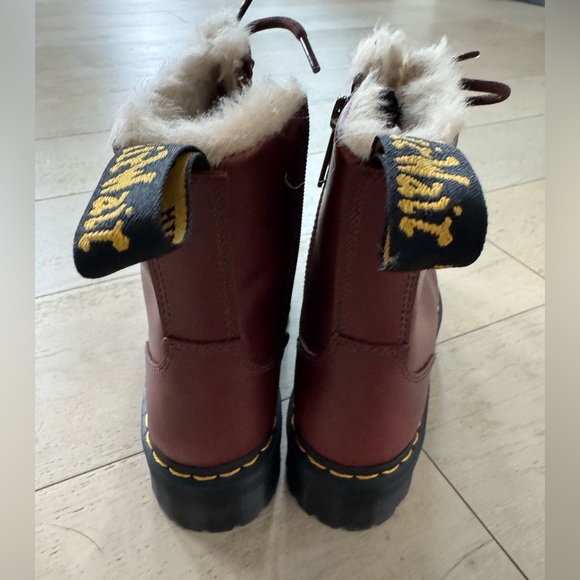 Dr Martens • Jadon Faux Fur Lined Platform Boots brown Abruzzo leather 8 - Picture 4 of 12